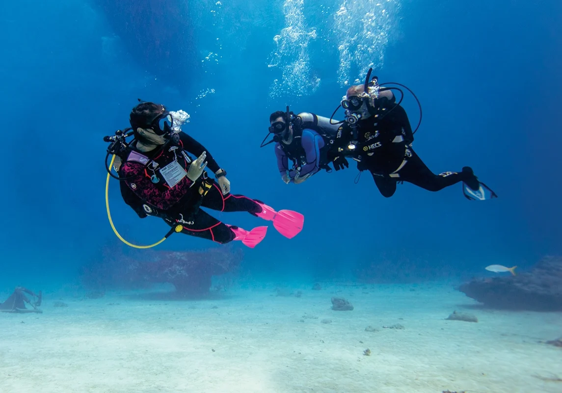 PADI Enriched Air Diver Nitrox course in Aqaba - two divers underwater